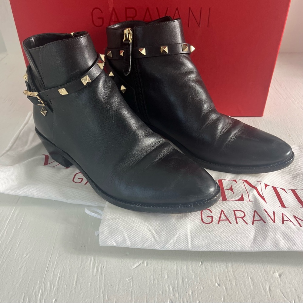 Valentino Garavani Black Leather Rockstud Chunky Low Heel Ankle Boots Size 8
